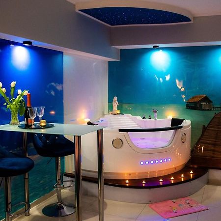 Jacuzzi Apartment Zen Krasków Exterior foto