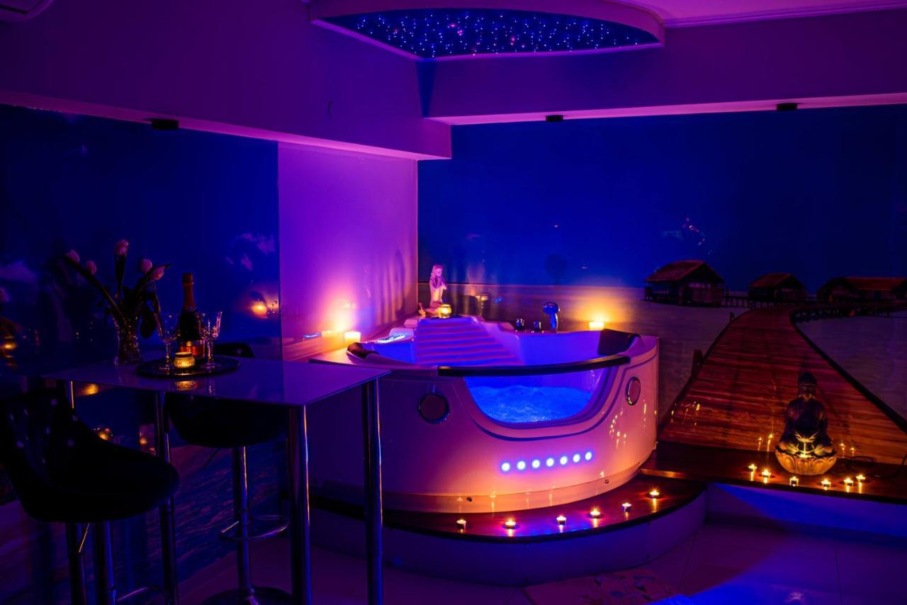 Jacuzzi Apartment Zen Krasków Exterior foto